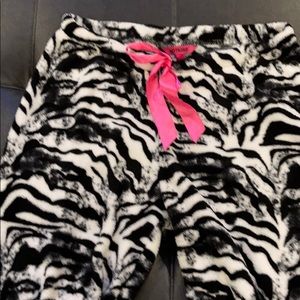 Ladies 💋Hot Kiss💋 Fuzzy pj pants sz M